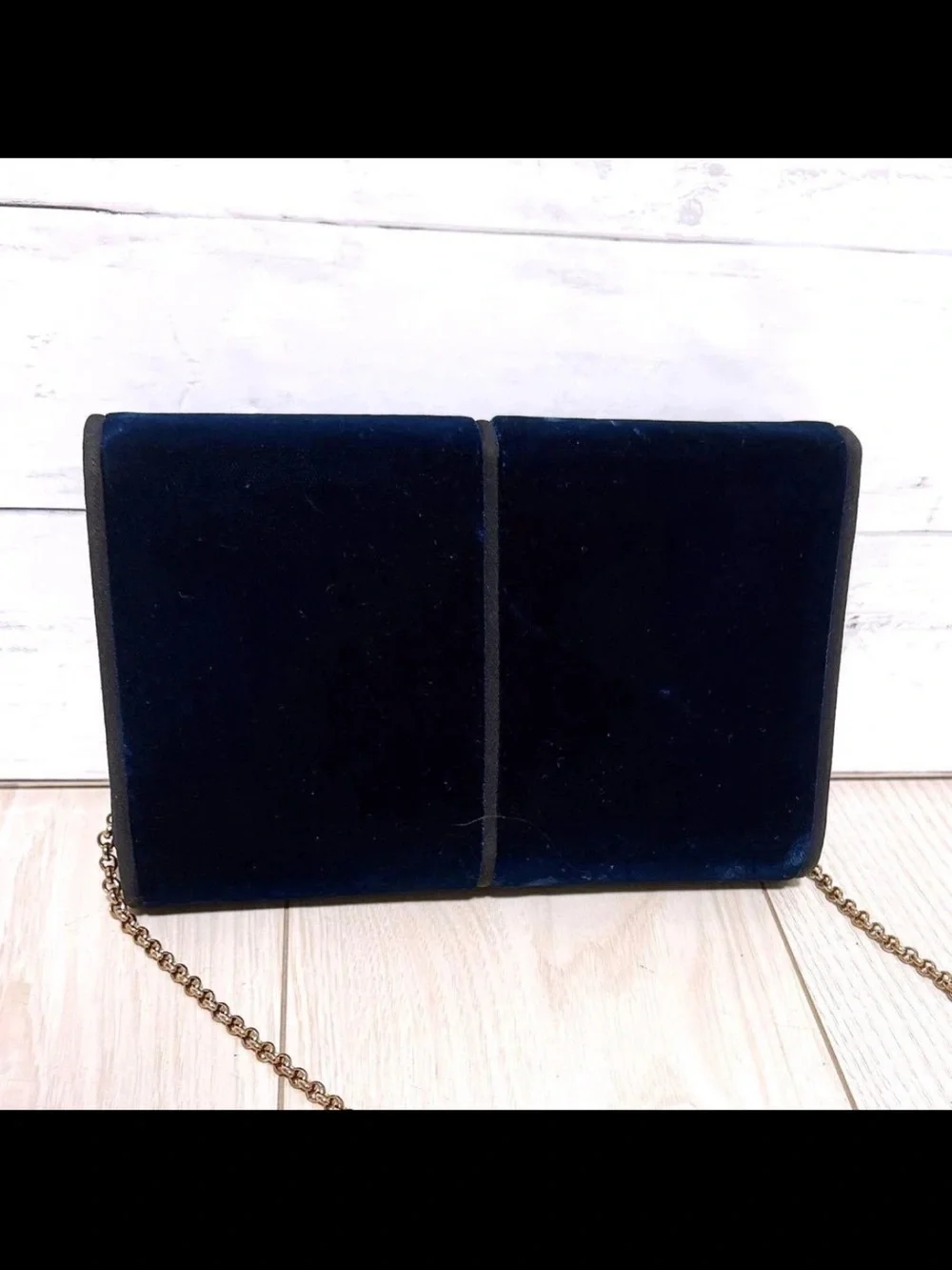 Gucci Deep Blue Velvet Chain Shoulder Clutch